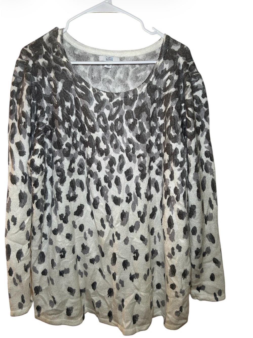 Croft & Barrow Women's Long-Sleeve Leopard Print Top Gray White Warm Fall Casual